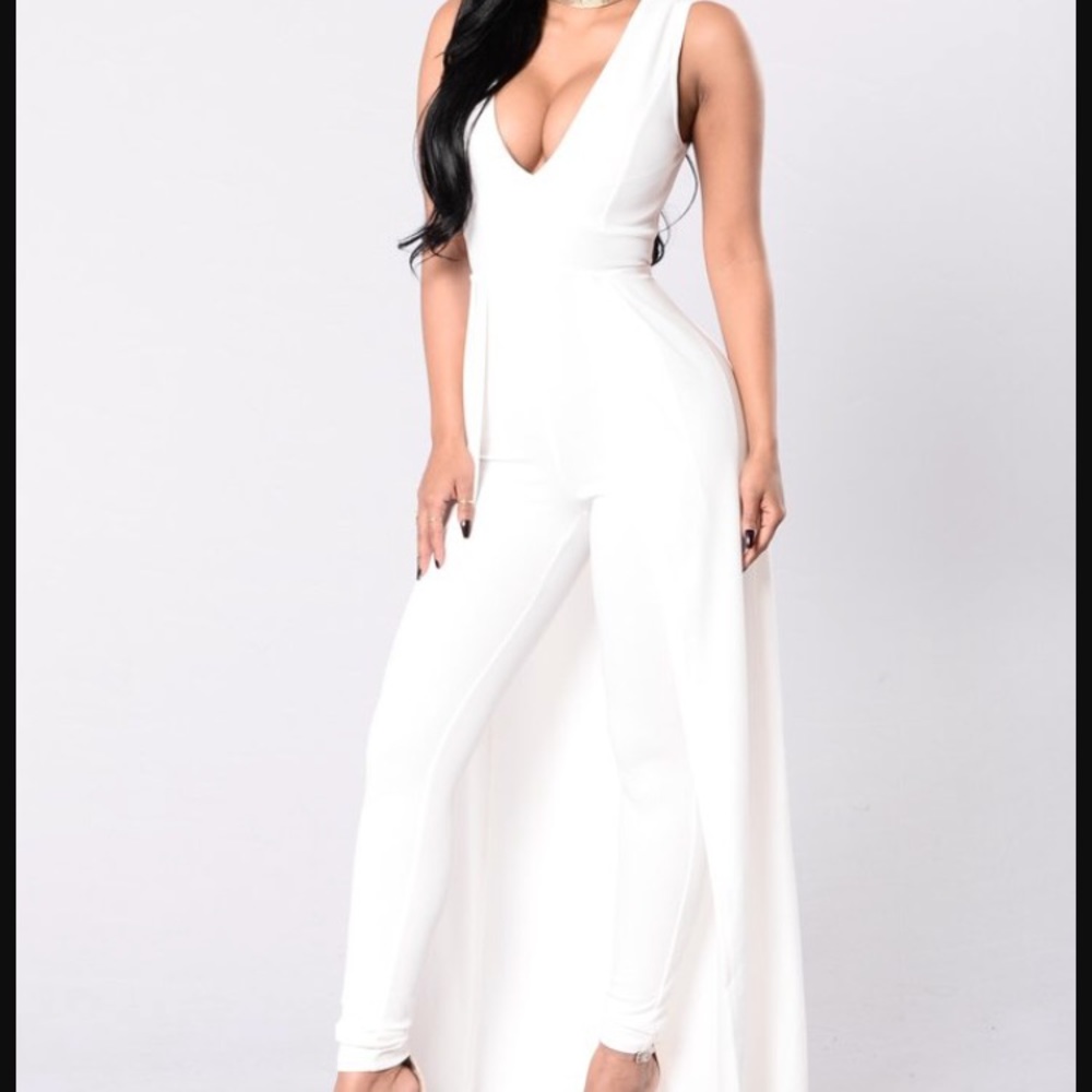 White fashion nova jumpsuit
